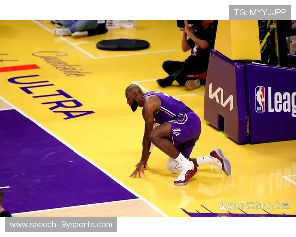 湖人詹姆斯复出带队逆转对手震惊联盟球迷热议